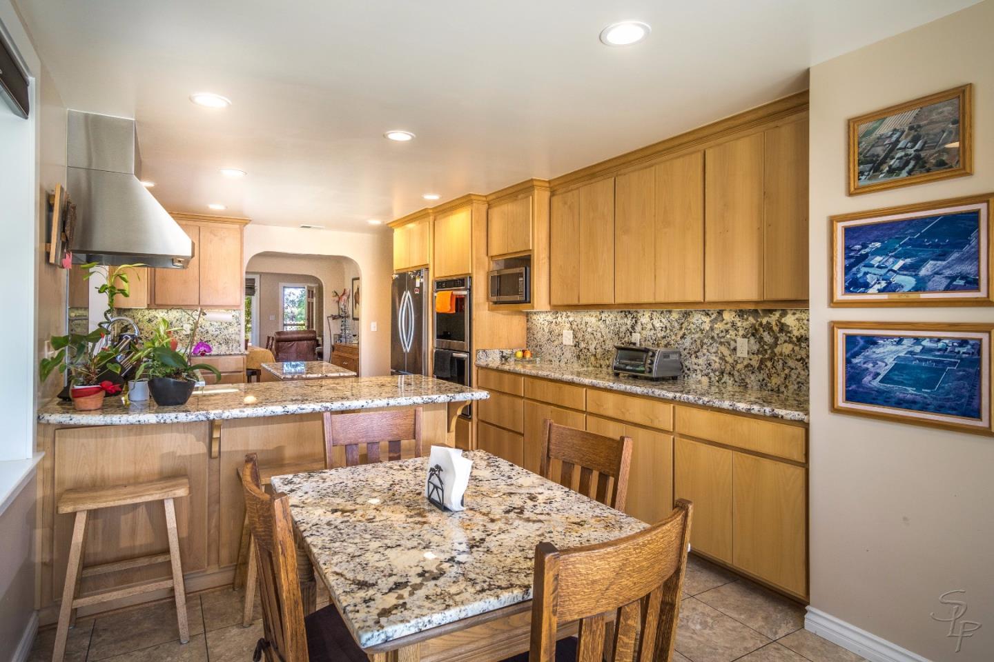 991 Wright Road Hollister, CA 95023 - Photo 3 of 15 Gallery Image 3