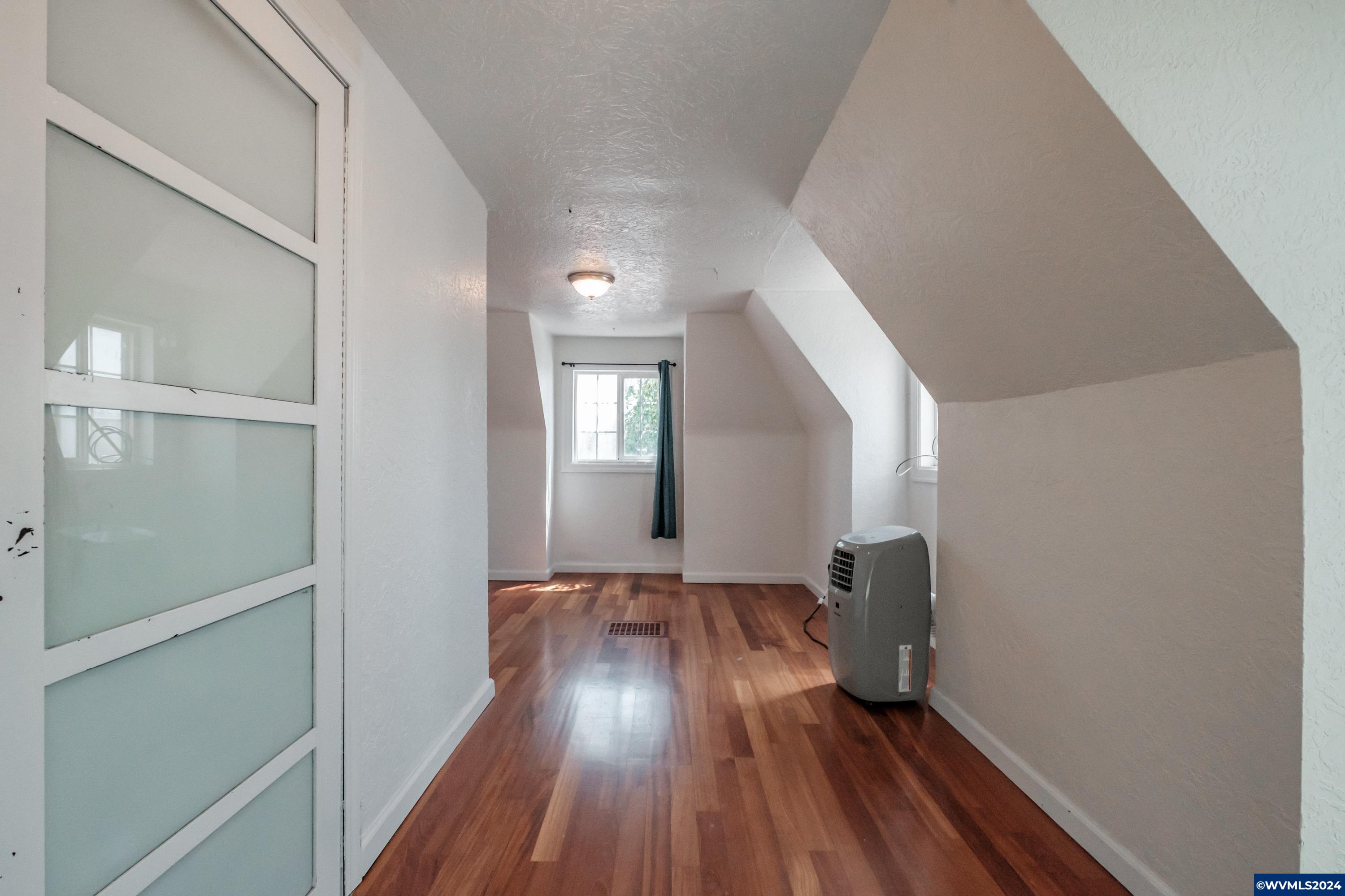 1665 Southwest Maple Street Albany, OR 97321 - Photo 17 of 31 Gallery Image 17