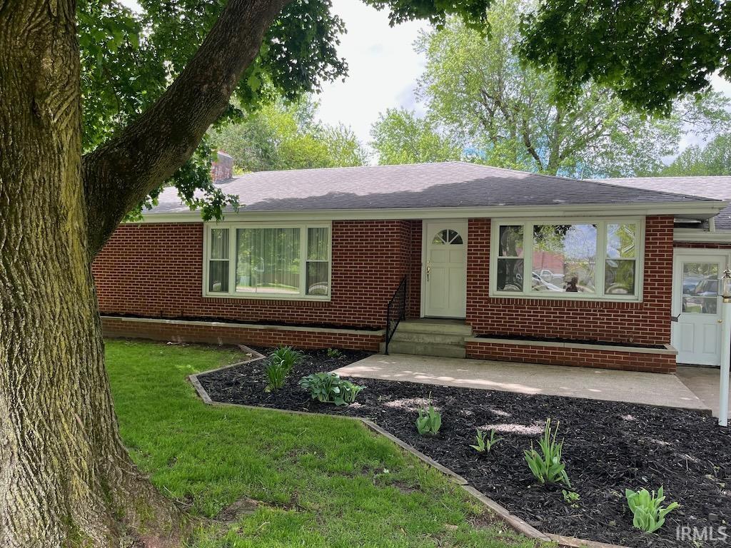 1007 North Greene Road Goshen, IN 46526 - Photo 2 of 11 Gallery Image 2