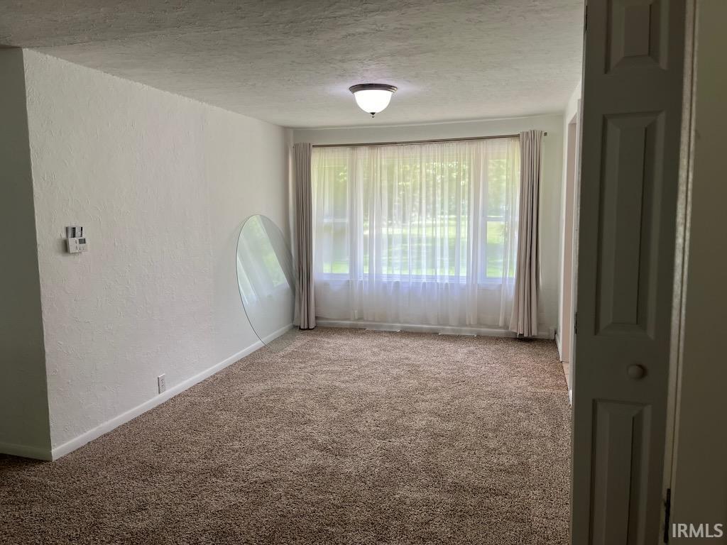 1007 North Greene Road Goshen, IN 46526 - Photo 6 of 11 Gallery Image 6