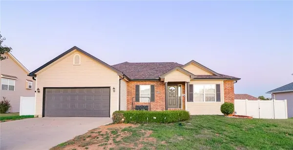 $375,000 | 3420 Brooklyn Avenue, Sedalia, MO 65301