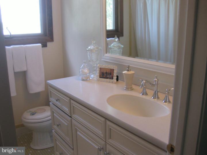 1604 2nd Street Delanco, NJ 08075 - Photo 13 of 22 Bathroom
