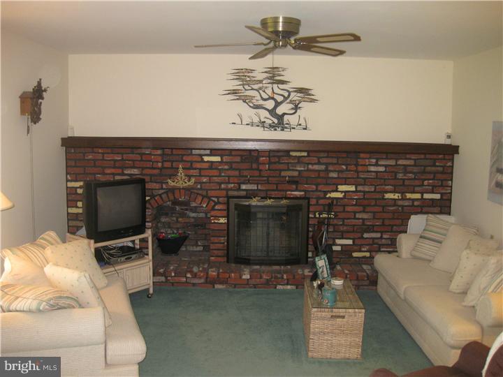1604 2nd Street Delanco, NJ 08075 - Photo 5 of 22 Family Room