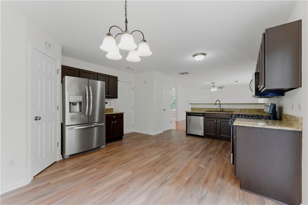 4055 Springvale Way McDonough, GA 30252 - Photo 4 of 20