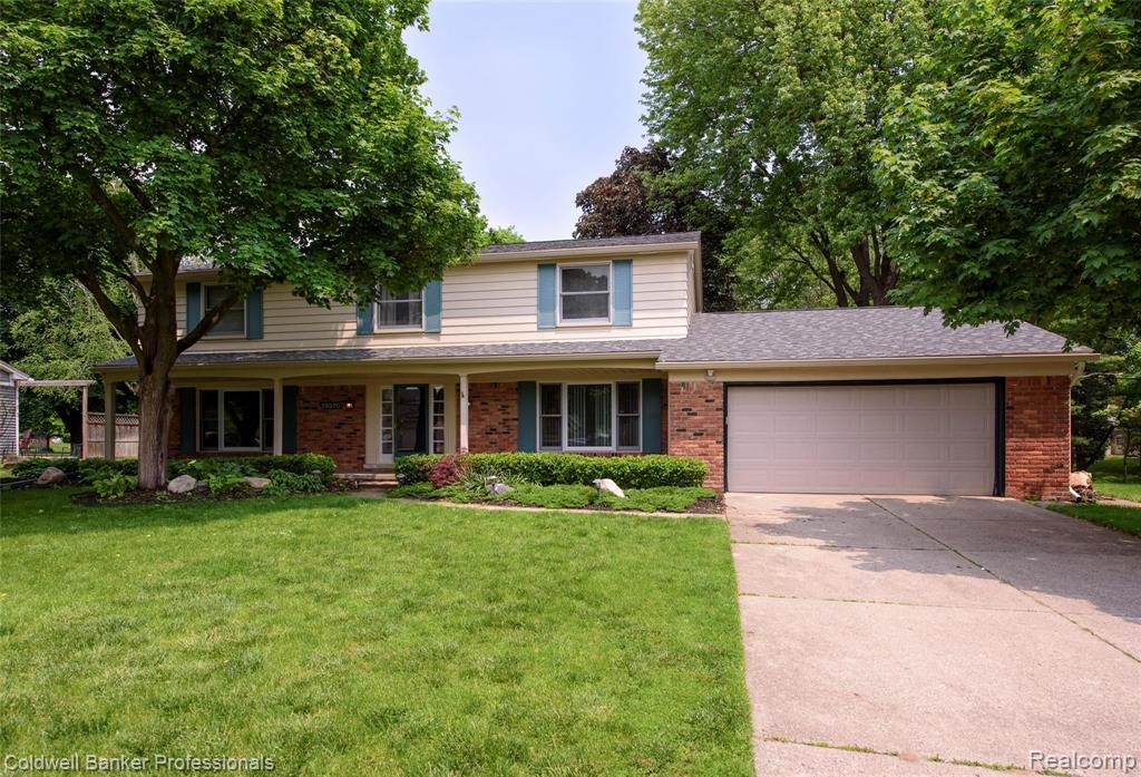 29870 Fox Grove Road Farmington, MI 48334 - Photo 1 of 35