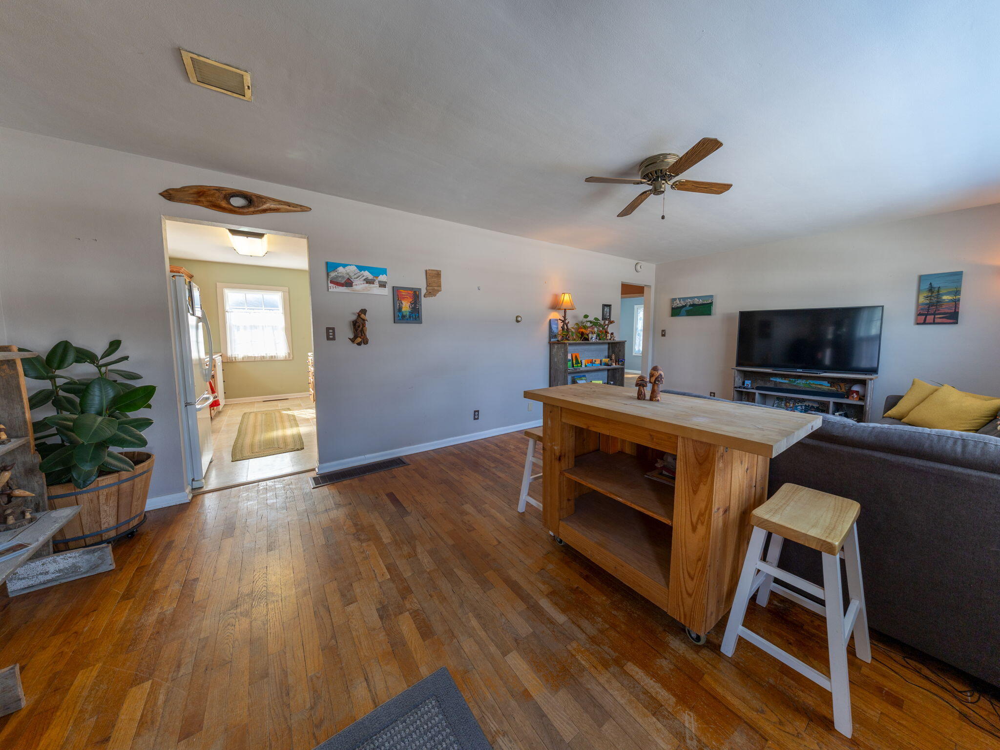 903 West Grove Street Rensselaer, IN 47978 - Photo 4 of 17 2048x1536