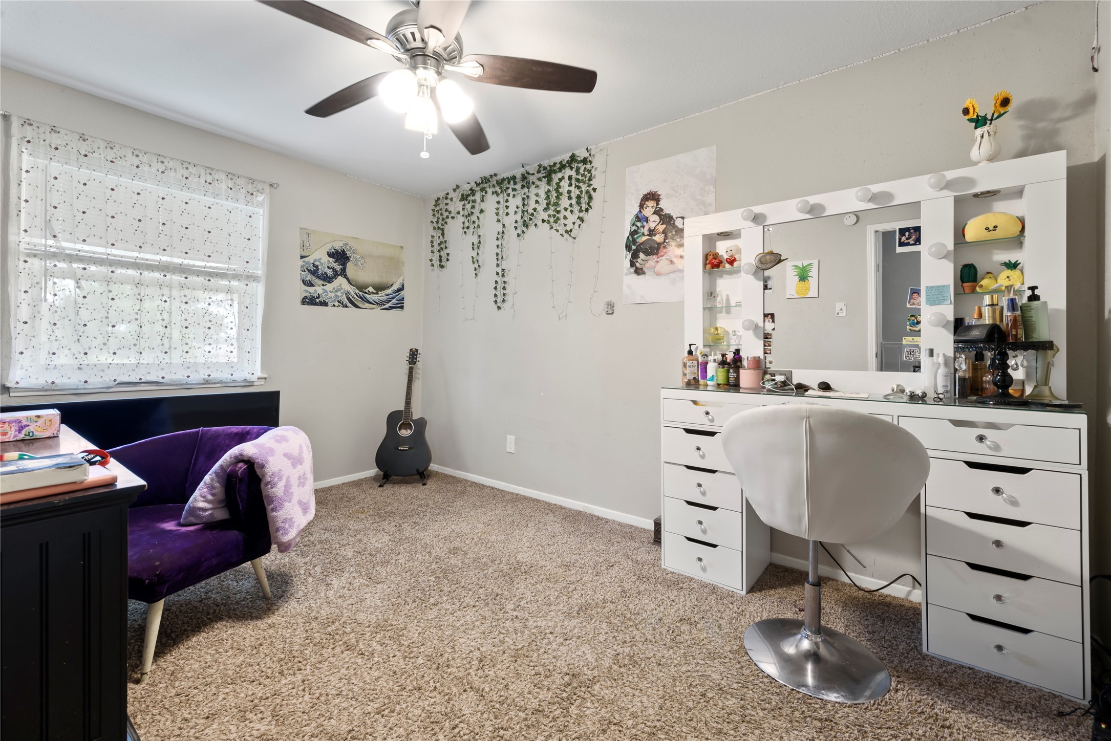 242 St Finans Way Houston, TX 77015 - Photo 14 of 25 a bedroom with a bed and a window