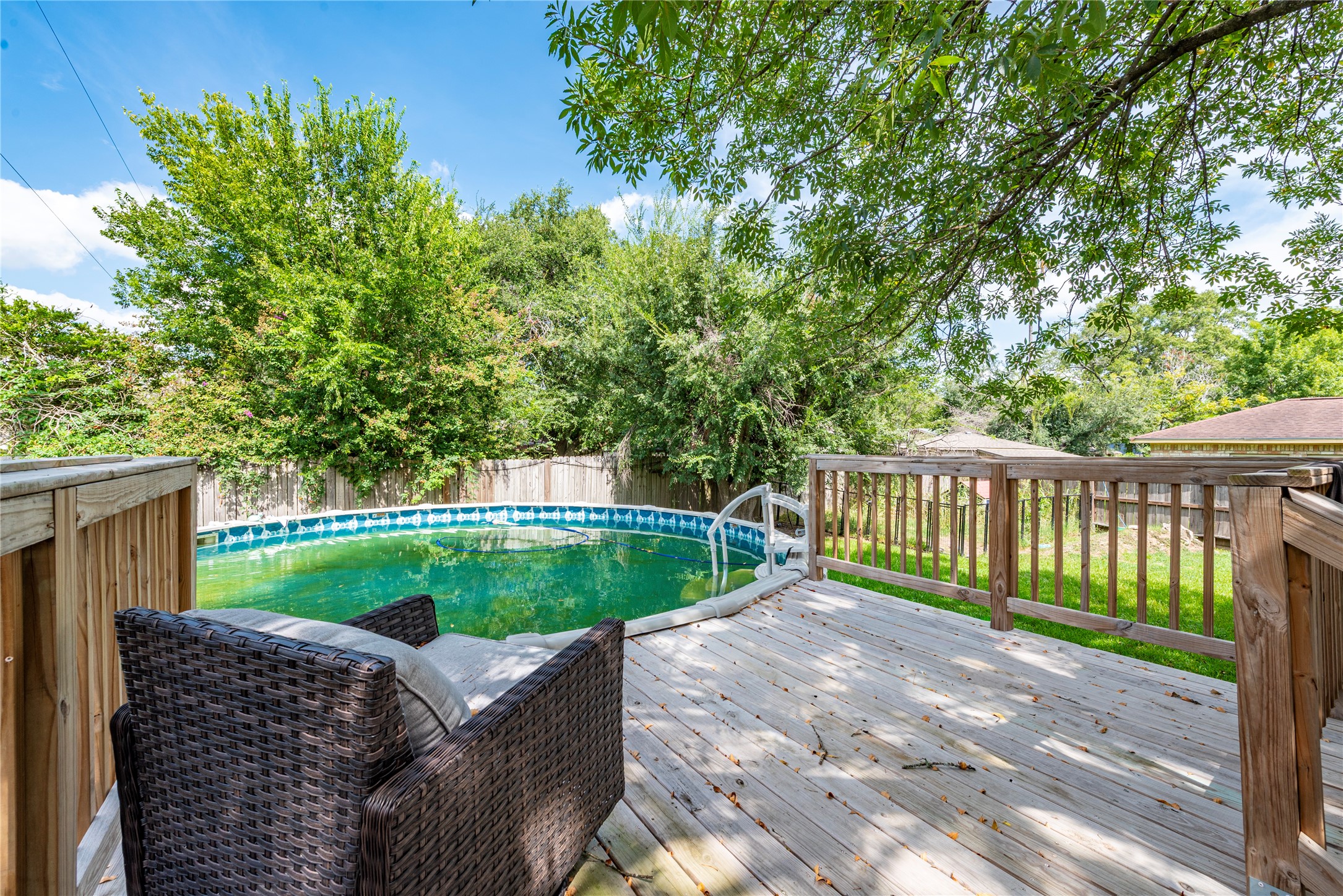 242 St Finans Way Houston, TX 77015 - Photo 25 of 25 a view of a two chairs in the deck