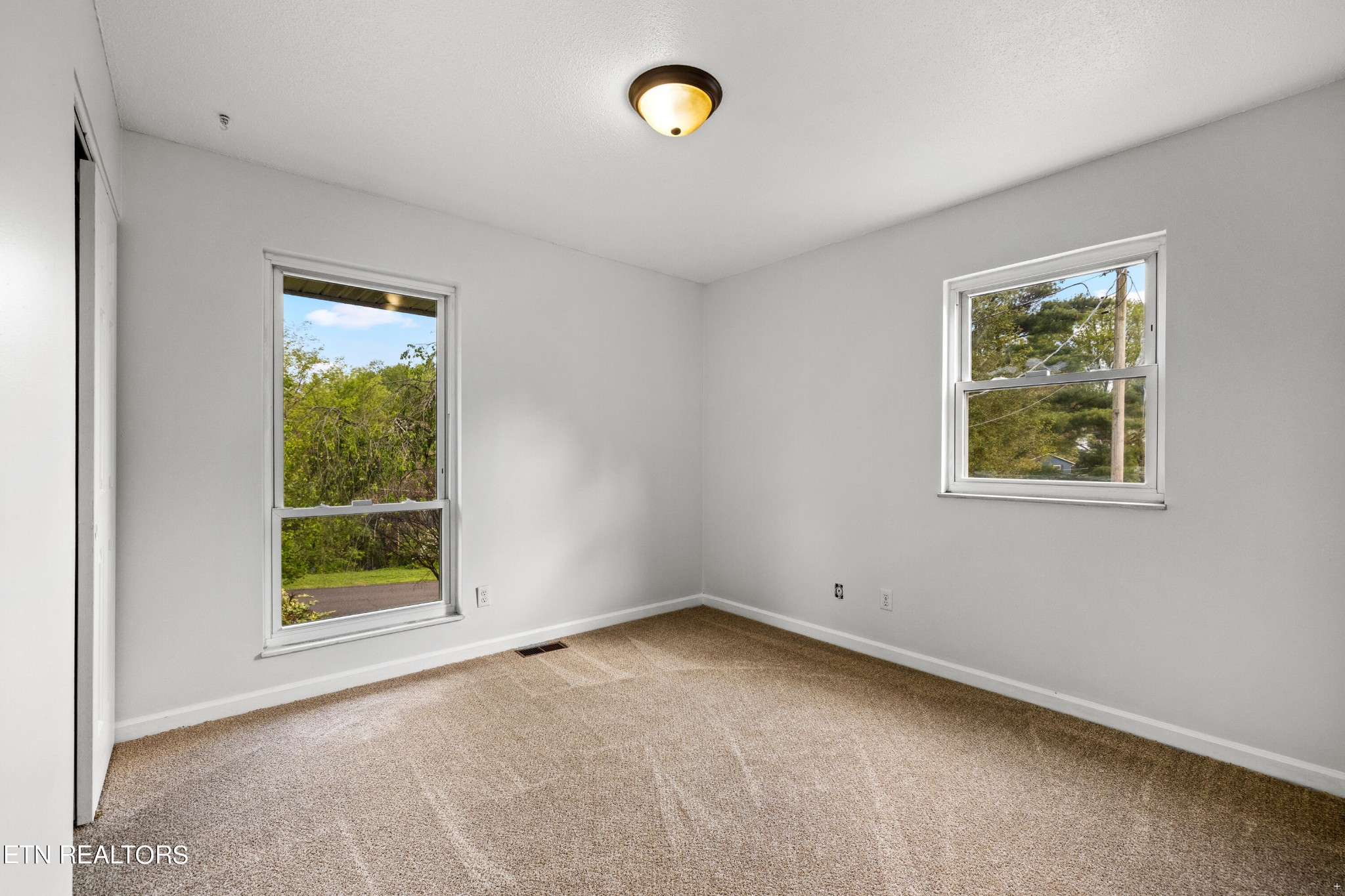 423 Kendall Road Knoxville, TN 37919 - Photo 13 of 21 Gallery Image 13