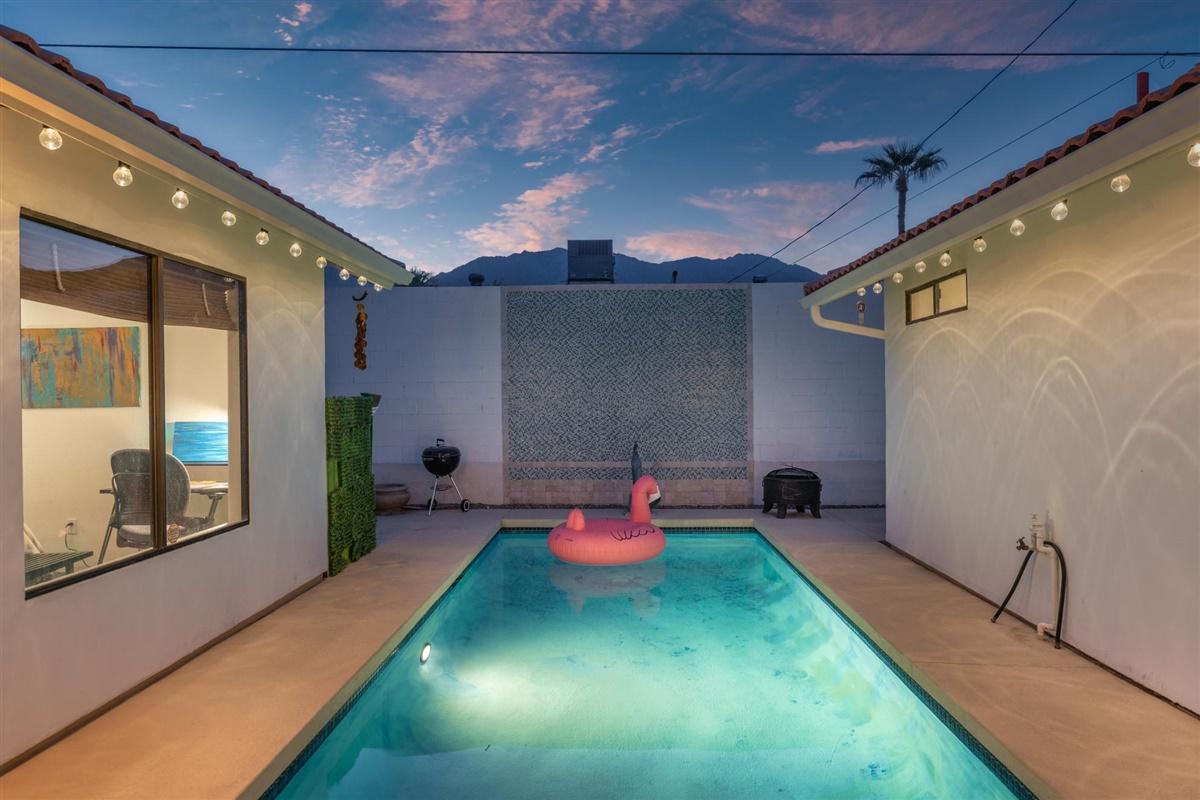 52695 Avenida Bermudas La Quinta, CA 92253 - Photo 47 of 49 a room with pool table and a potted plant