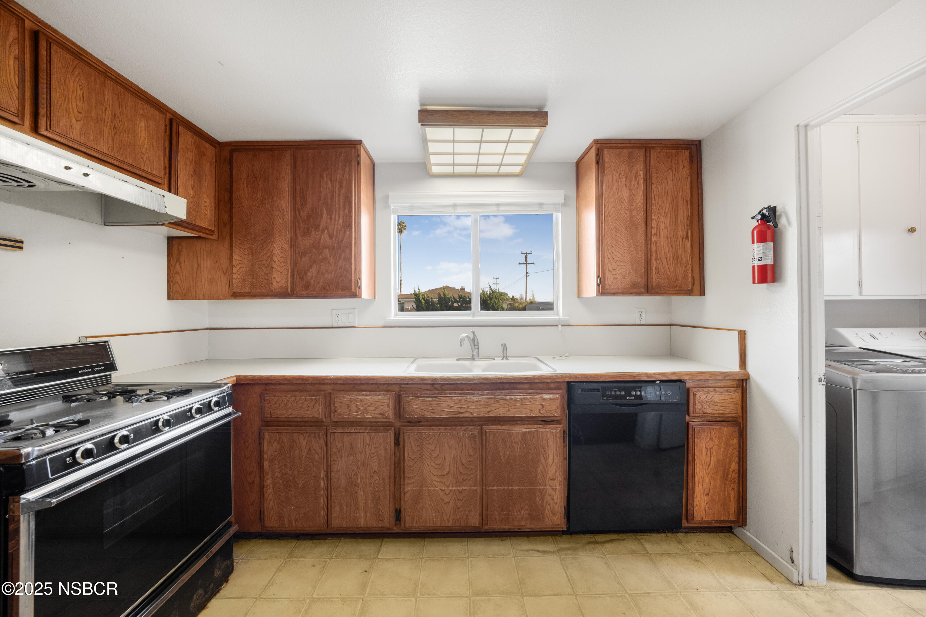 4108 Constellation Road Lompoc, CA 93436 - Photo 6 of 17 A7408030