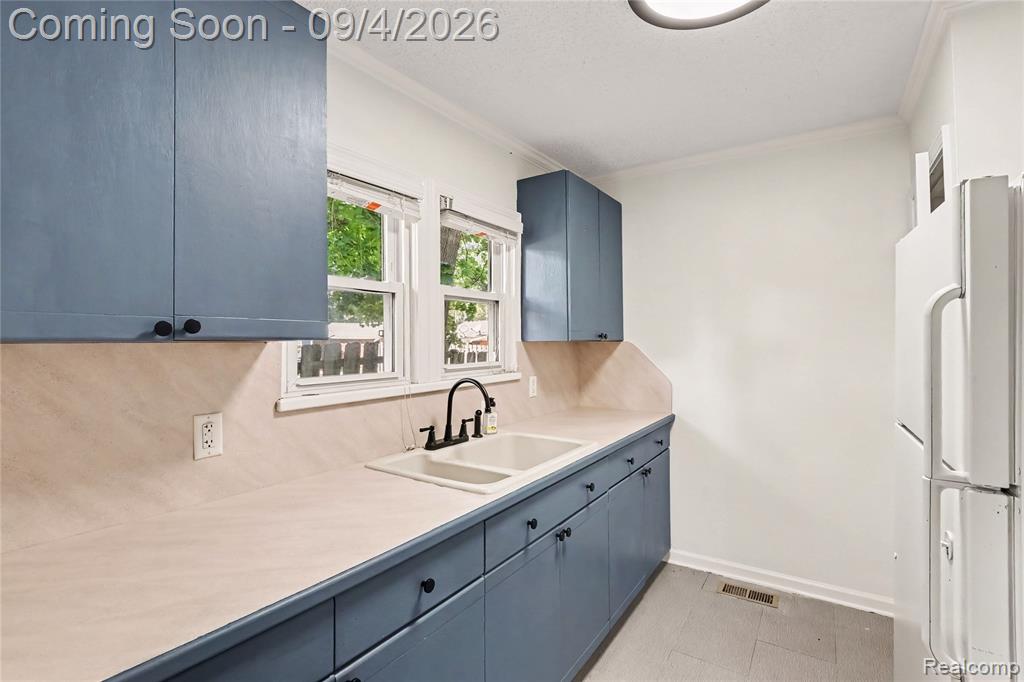 3260 Wanamaker Road Waterford, MI 48328 - Photo 9 of 29 Gallery Image 9