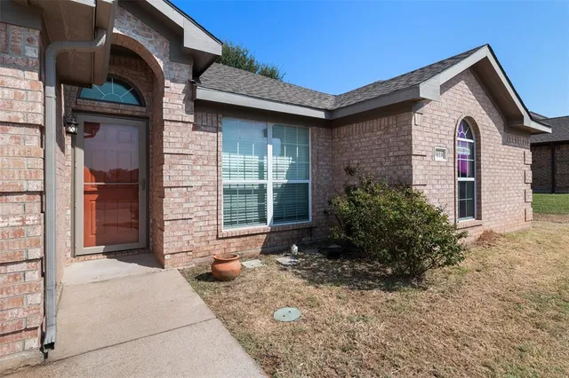 $315,000 | 3018 Stroll Drive, Granbury, TX 76049