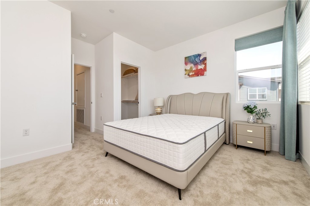 243 Yerba Irvine, CA 92618 - Photo 31 of 37