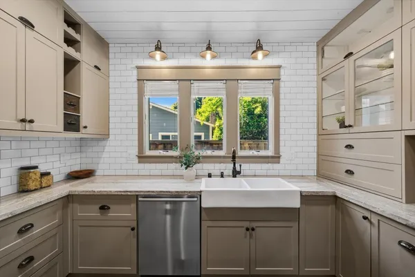 $999,999 | 1121 4th Street, Davis, CA 95616