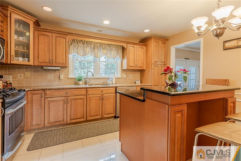 346 Rahway Road Edison, NJ 08820 - Photo 10 of 32 Gallery Image 10