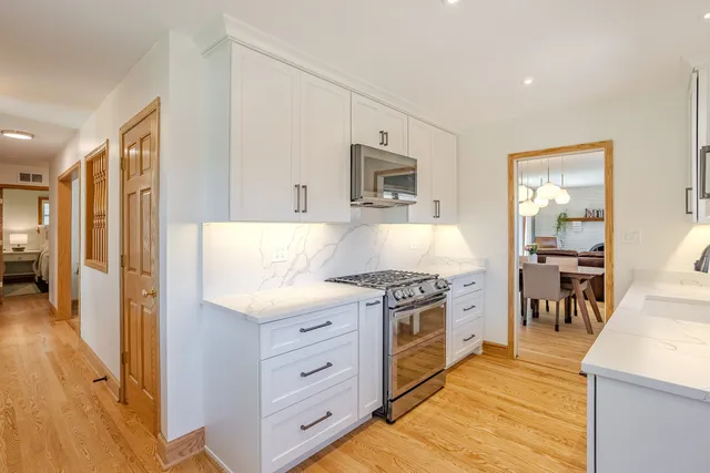 $5,800 | 715 Lamon Avenue, Wilmette, IL 60091