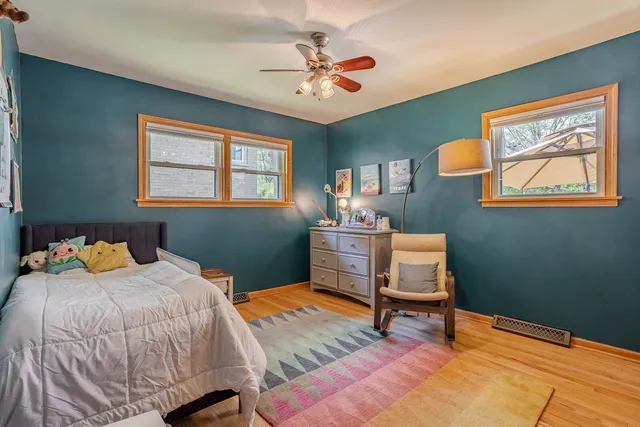 $5,800 | 715 Lamon Avenue, Wilmette, IL 60091