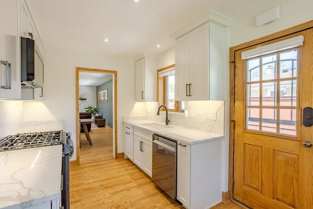 $5,800 | 715 Lamon Avenue, Wilmette, IL 60091