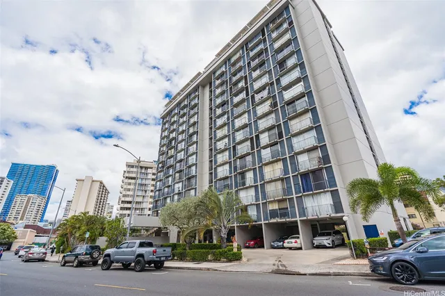 $1,550 | 1650 Kanunu Street, Unit 1213, Honolulu, HI 96814