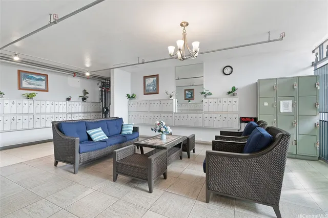 $1,550 | 1650 Kanunu Street, Unit 1213, Honolulu, HI 96814