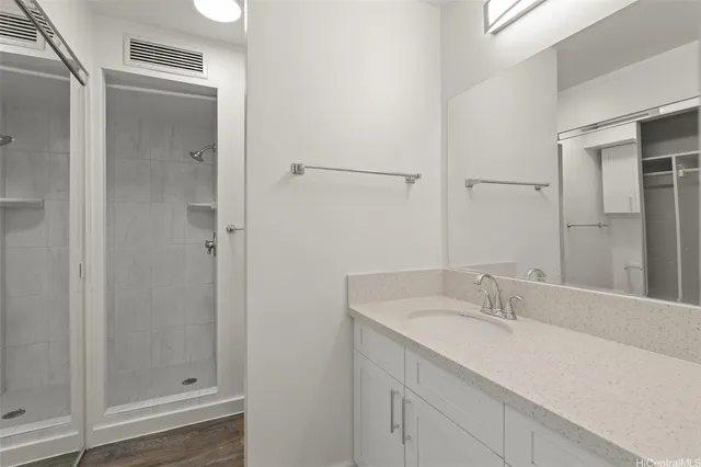 $1,550 | 1650 Kanunu Street, Unit 1213, Honolulu, HI 96814