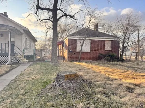 $33,900 | 302 Lincoln Street, Gary, IN 46402