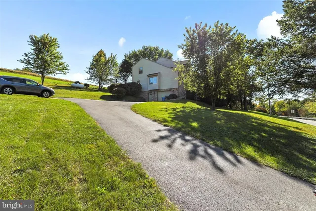 $449,500 | 160 Church Street, Seven Valleys, PA 17360