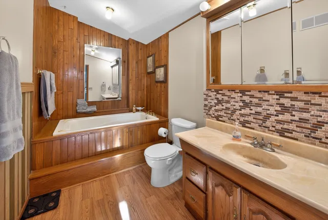 $410,000 | 6606 Silver Lake Road, Cary, IL 60013