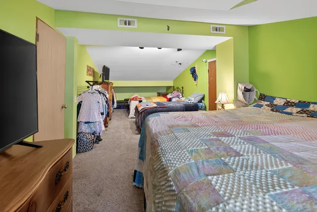 $410,000 | 6606 Silver Lake Road, Cary, IL 60013