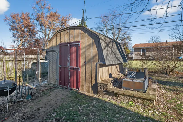 $410,000 | 6606 Silver Lake Road, Cary, IL 60013