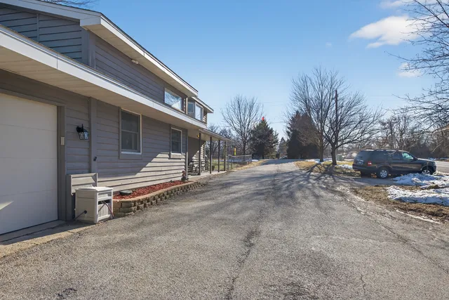 $410,000 | 6606 Silver Lake Road, Cary, IL 60013