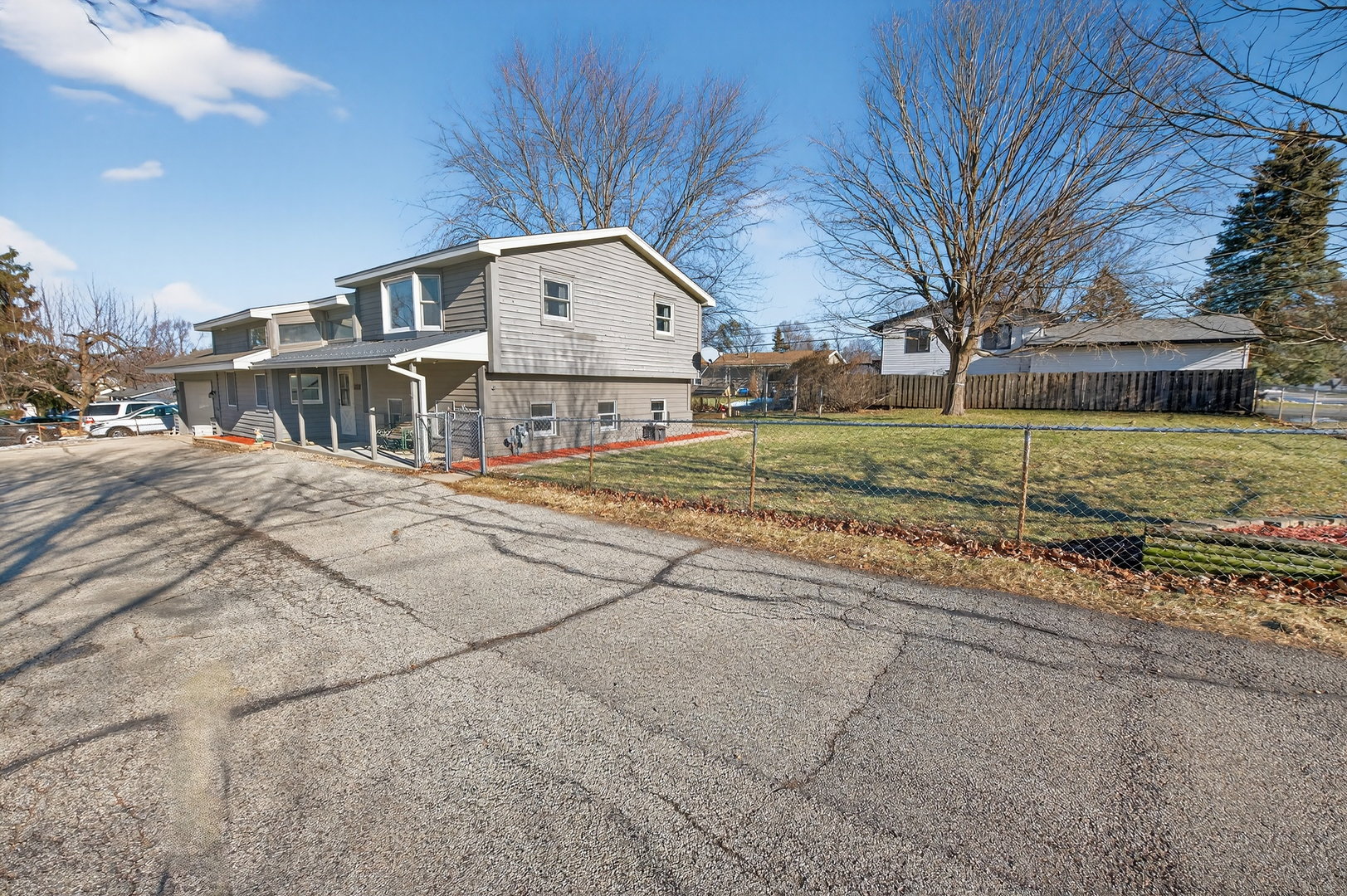 6606 Silver Lake Road Cary, IL 60013 - Photo 4 of 33