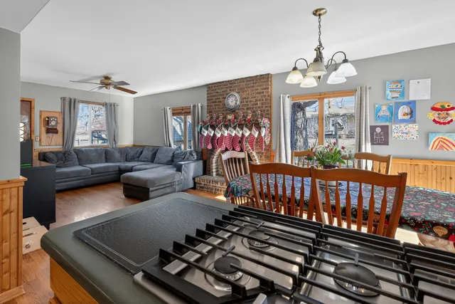 $410,000 | 6606 Silver Lake Road, Cary, IL 60013