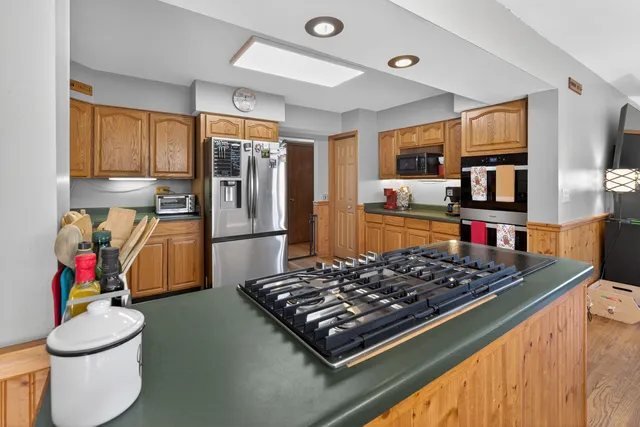 $410,000 | 6606 Silver Lake Road, Cary, IL 60013