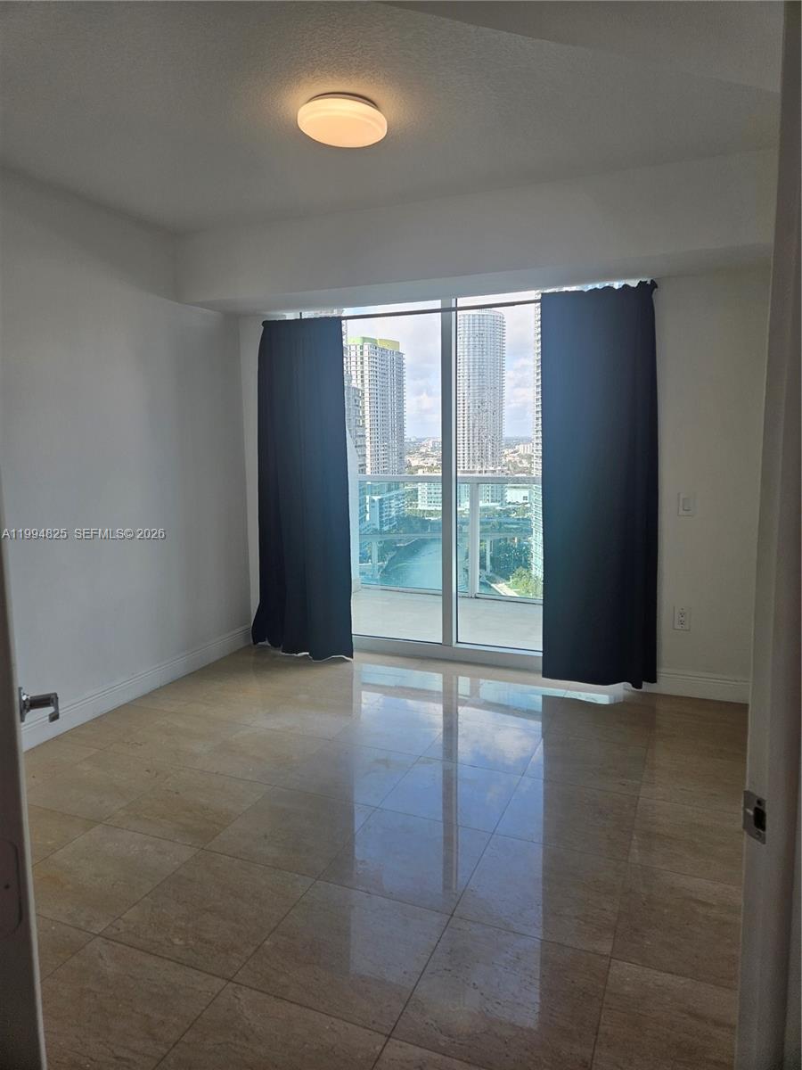 41 Southeast 5th Street, Unit 1517 Miami, FL 33131 - Photo 42 of 62