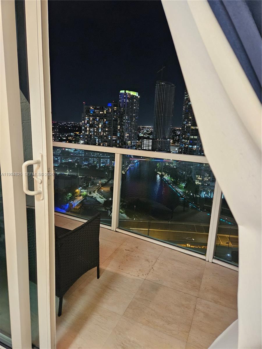 41 Southeast 5th Street, Unit 1517 Miami, FL 33131 - Photo 47 of 62