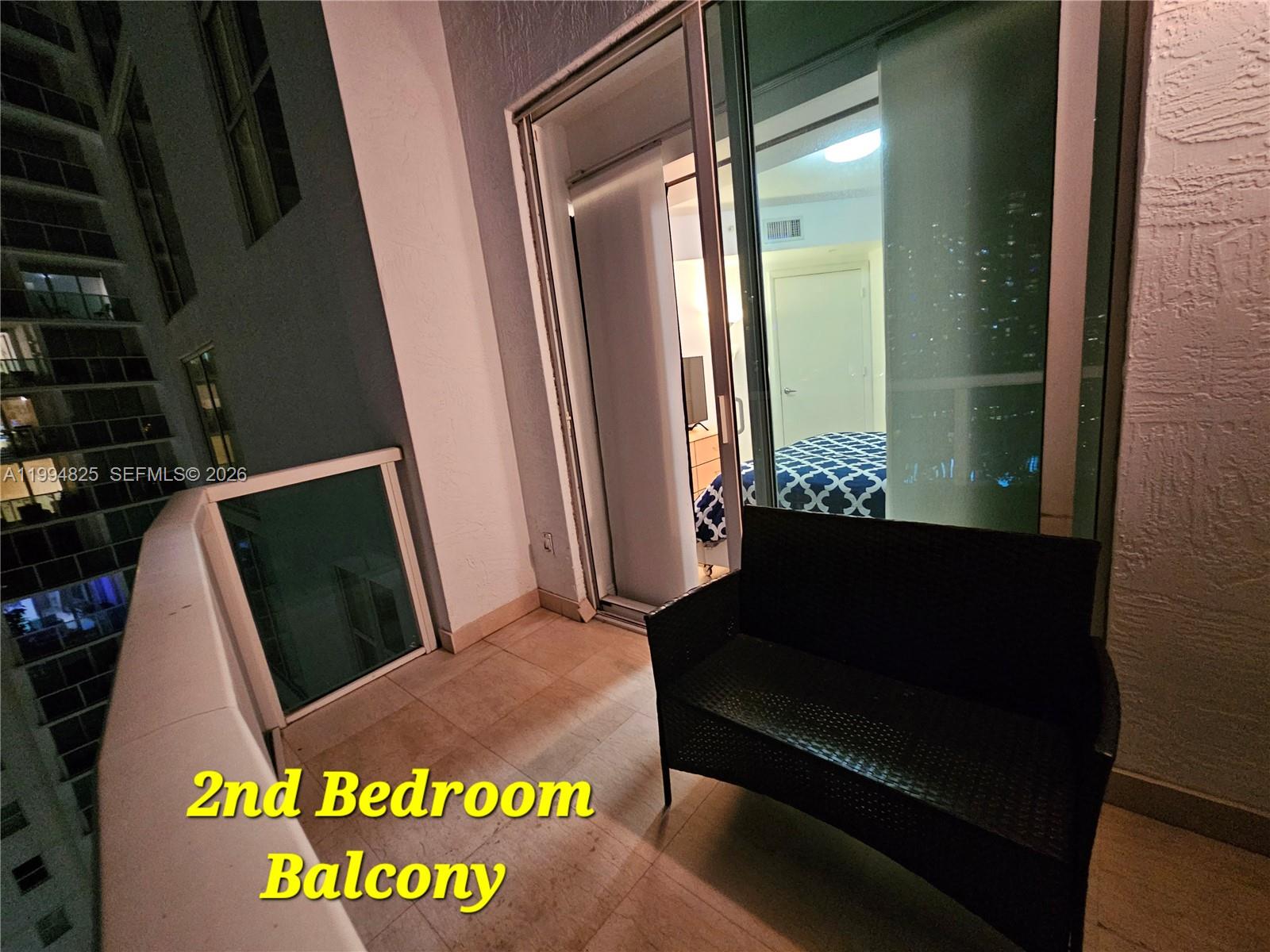 41 Southeast 5th Street, Unit 1517 Miami, FL 33131 - Photo 53 of 62 a view of entryway