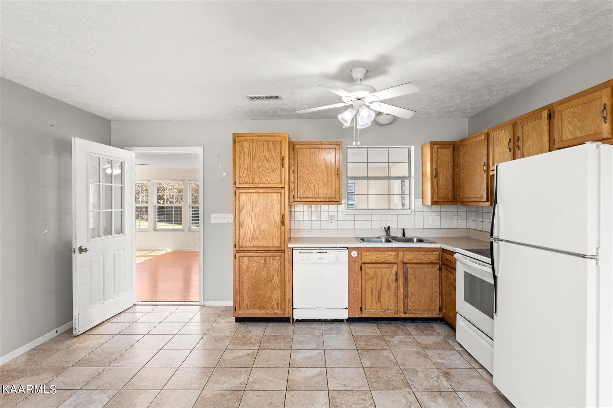 2059 Cecil Johnson Road Northwest Knoxville, TN 37921 - Photo 5 of 21 05-2059-Cecil-Johnson-Rd-NW-Knoxville-TN