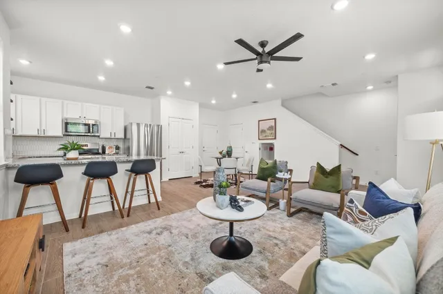 $2,000 | 9015 Cattle Baron Path, Unit 2005, Austin, TX 78747