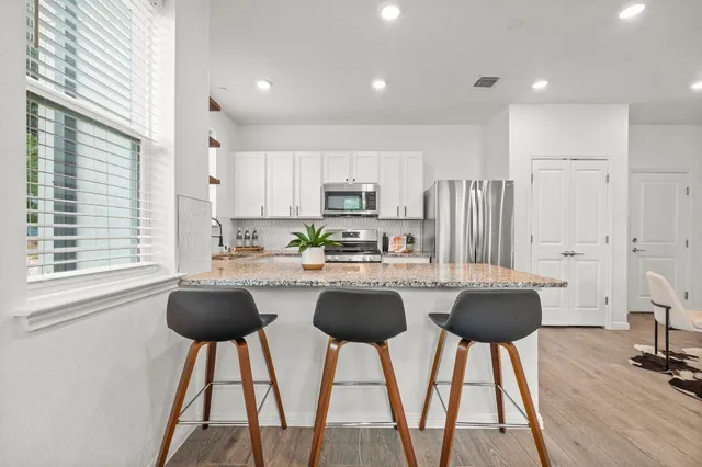 $2,000 | 9015 Cattle Baron Path, Unit 2005, Austin, TX 78747