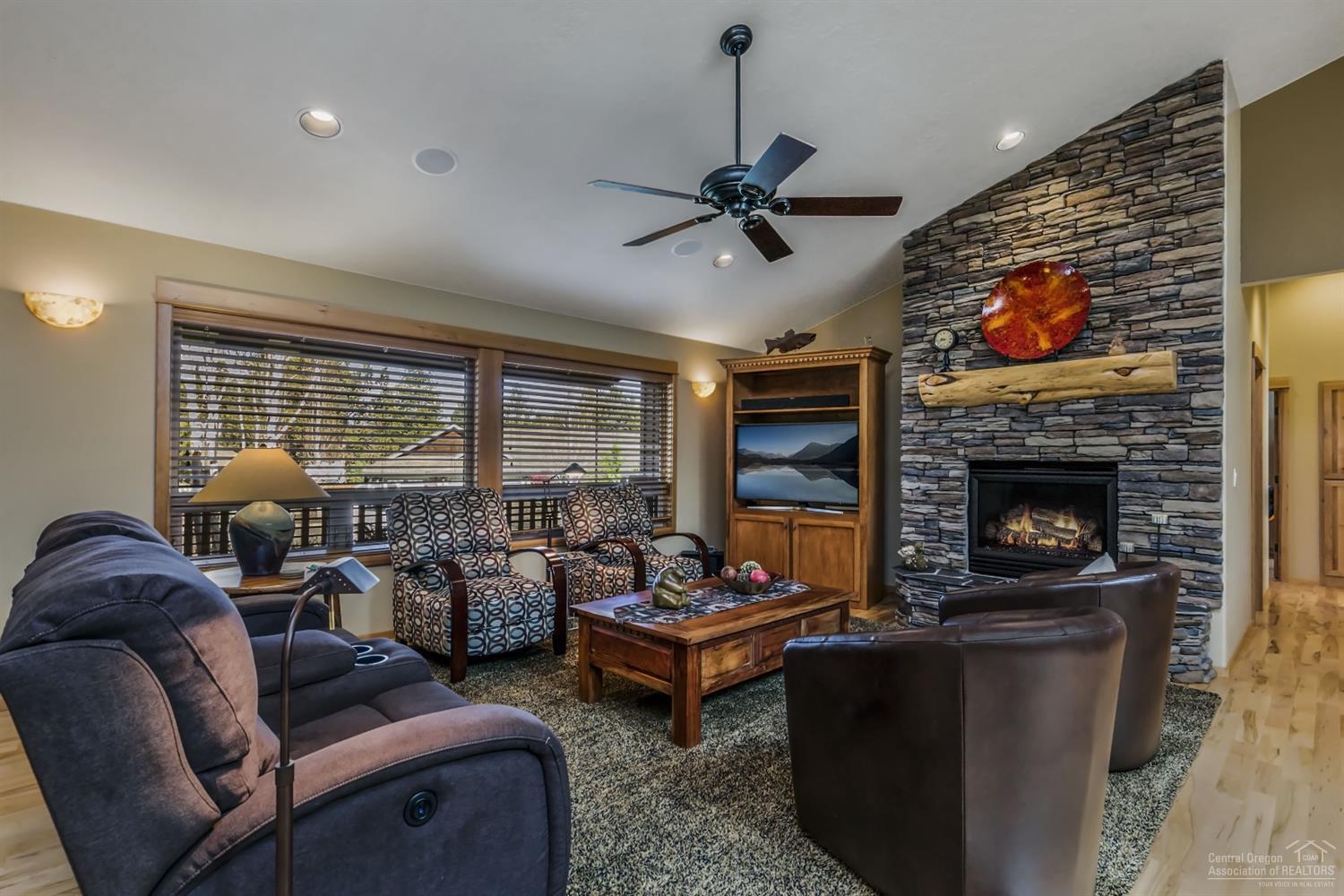 61240 Ladera Road Bend, OR 97702 - Photo 8 of 25 Additional Photo