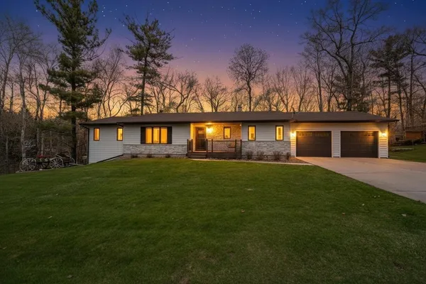 $424,900 | 371 Wesley Street, Green Bay, WI 54302