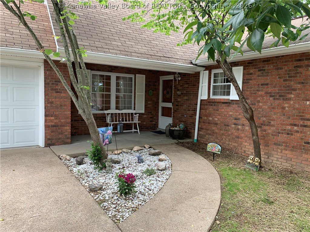 1011 Rustling Road South Charleston, WV 25303 - Photo 3 of 50 Gallery Image 3