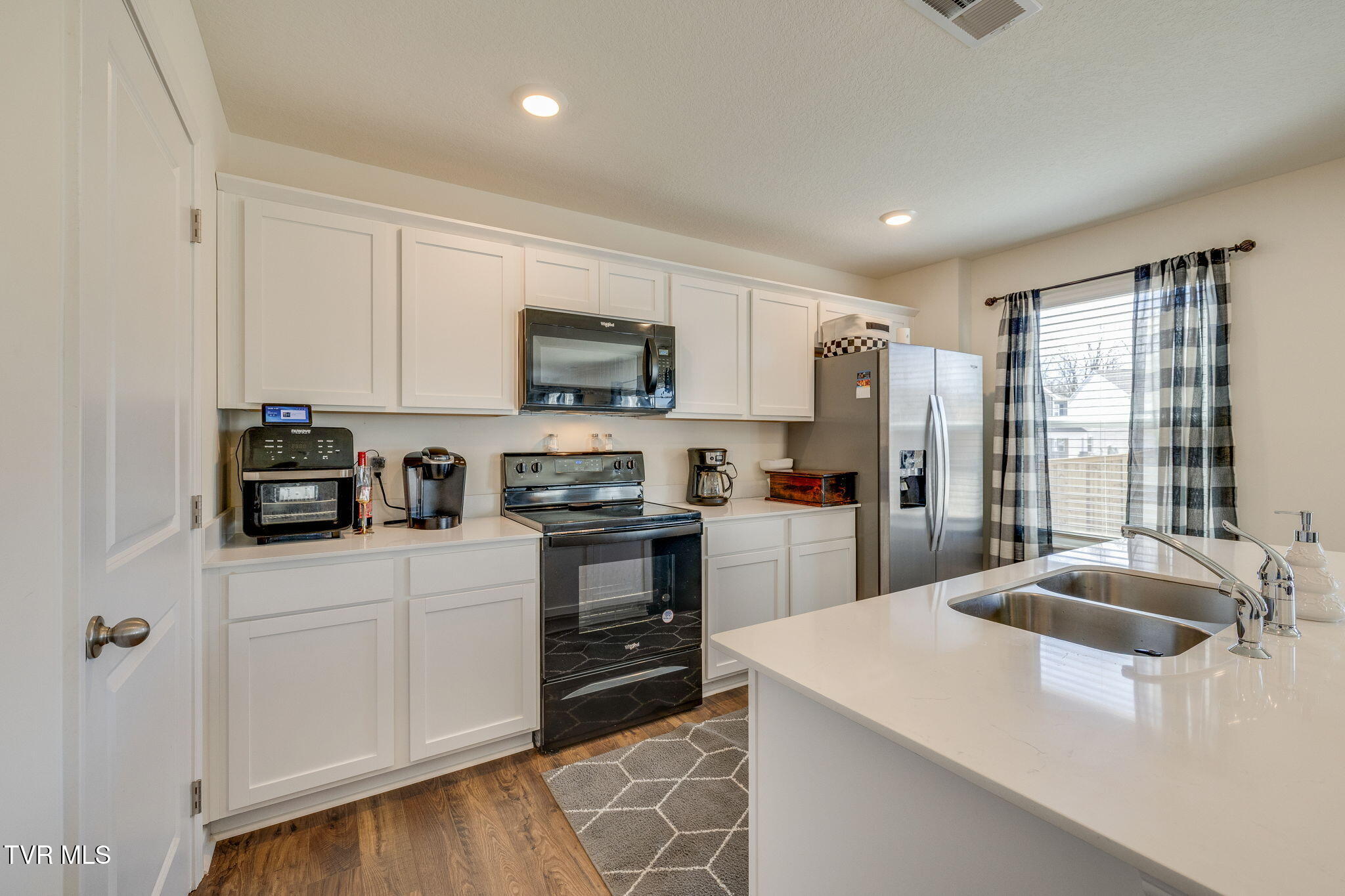 1207 Cherry Grove Greeneville, TN 37745 - Photo 16 of 35 016