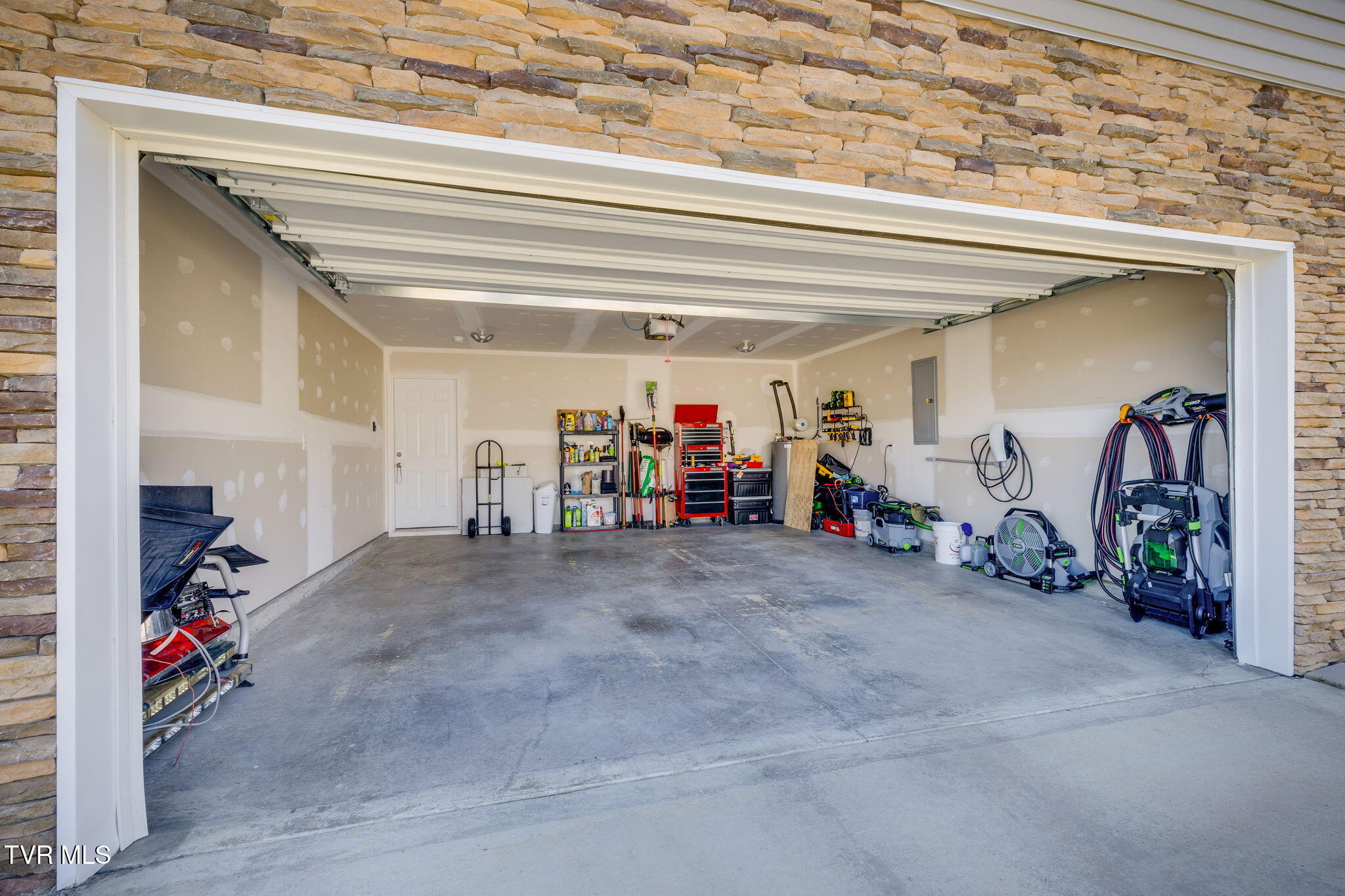 1207 Cherry Grove Greeneville, TN 37745 - Photo 32 of 35 032