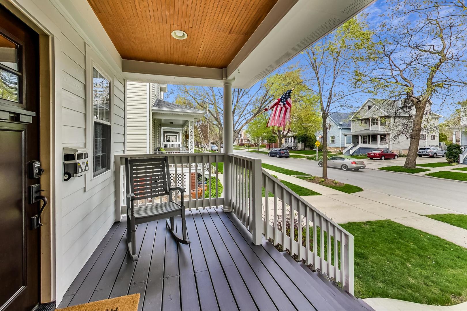 4048 North Kostner Avenue Chicago, IL 60641 - Photo 3 of 46