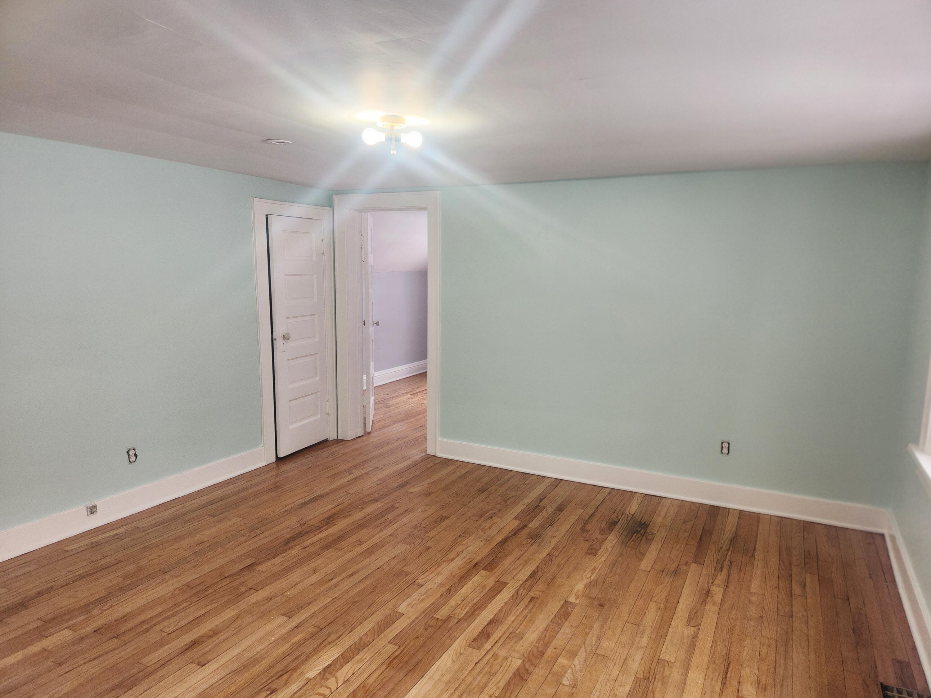 2417 Baker Street Muskegon, MI 49444 - Photo 5 of 9 Upper Unit living