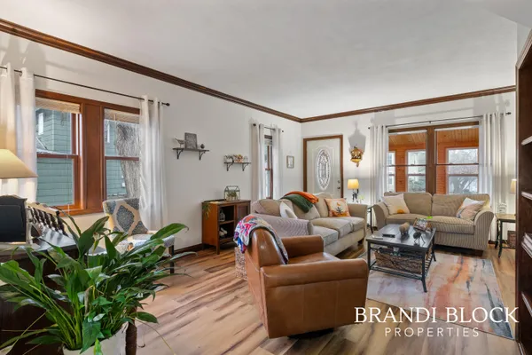 $285,000 | 723 North Washington Street, Lowell, MI 49331