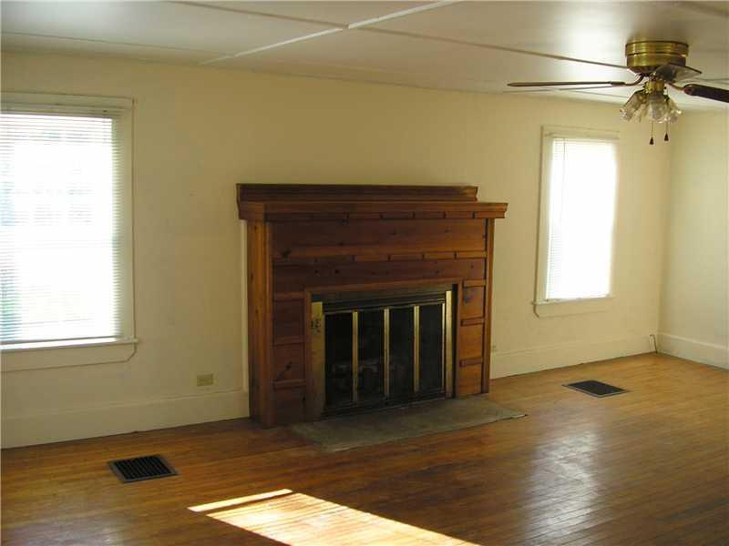3 Dillon Road Harrison, ME 04040 - Photo 4 of 25 Living Room.